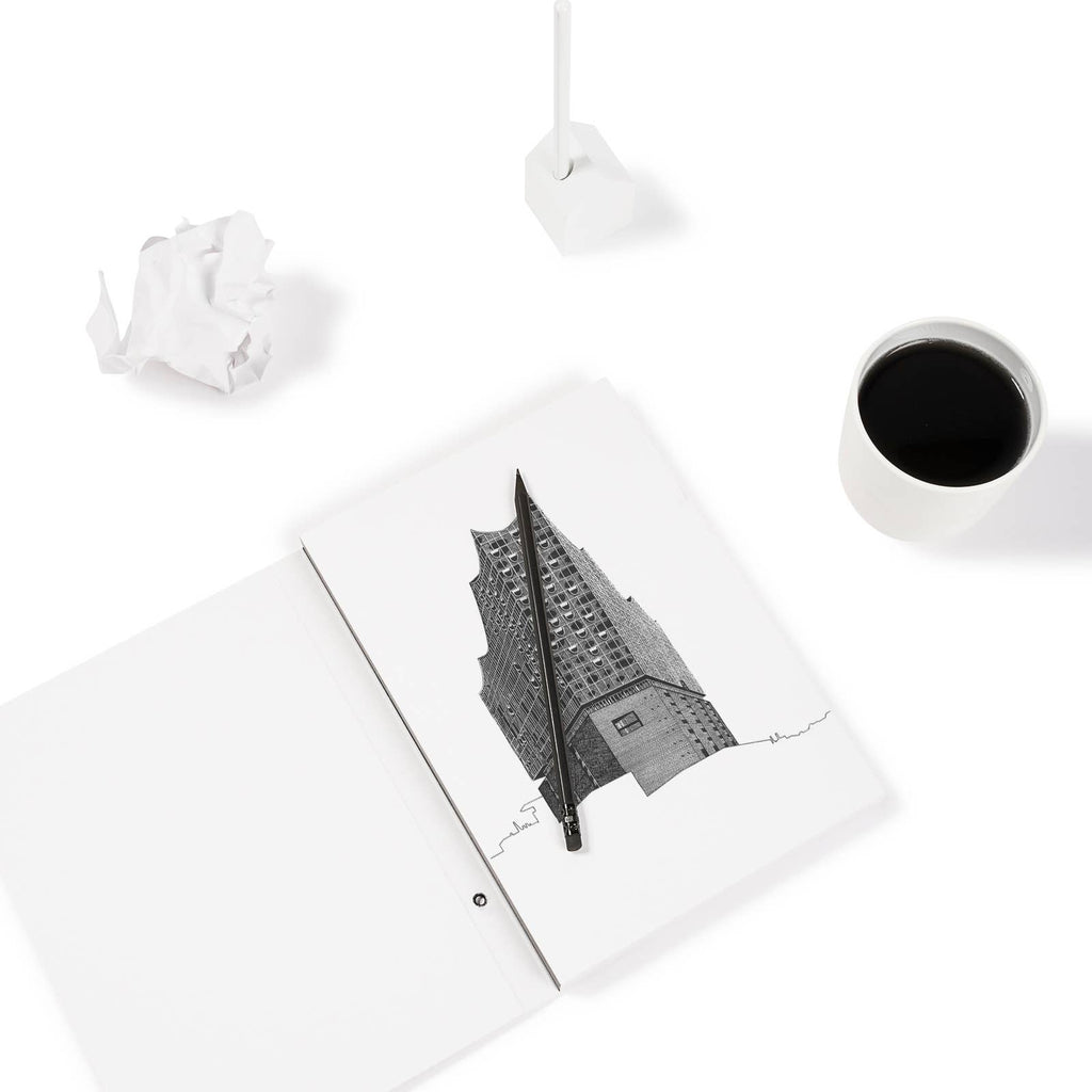Cinqpoints Archiwhite Sketchbook with white paper and black pen