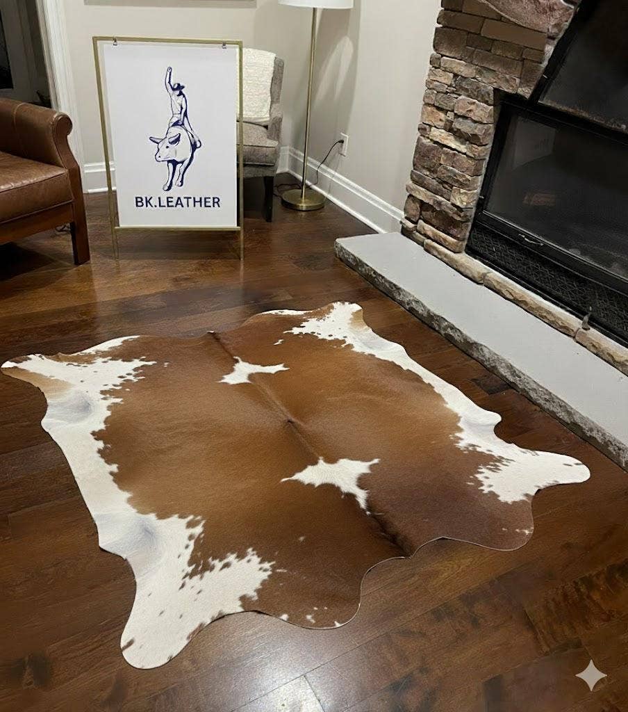 Tricolour Real Cowhide Rug: Cow Fur Area Rug: Brown & White / XXL (30-34 Sq.ft)