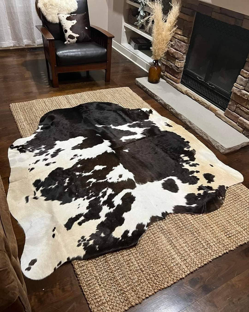 Tricolour Real Cowhide Rug: Cow Fur Area Rug: Brown & White / XXXL (36-44 Sq.ft)