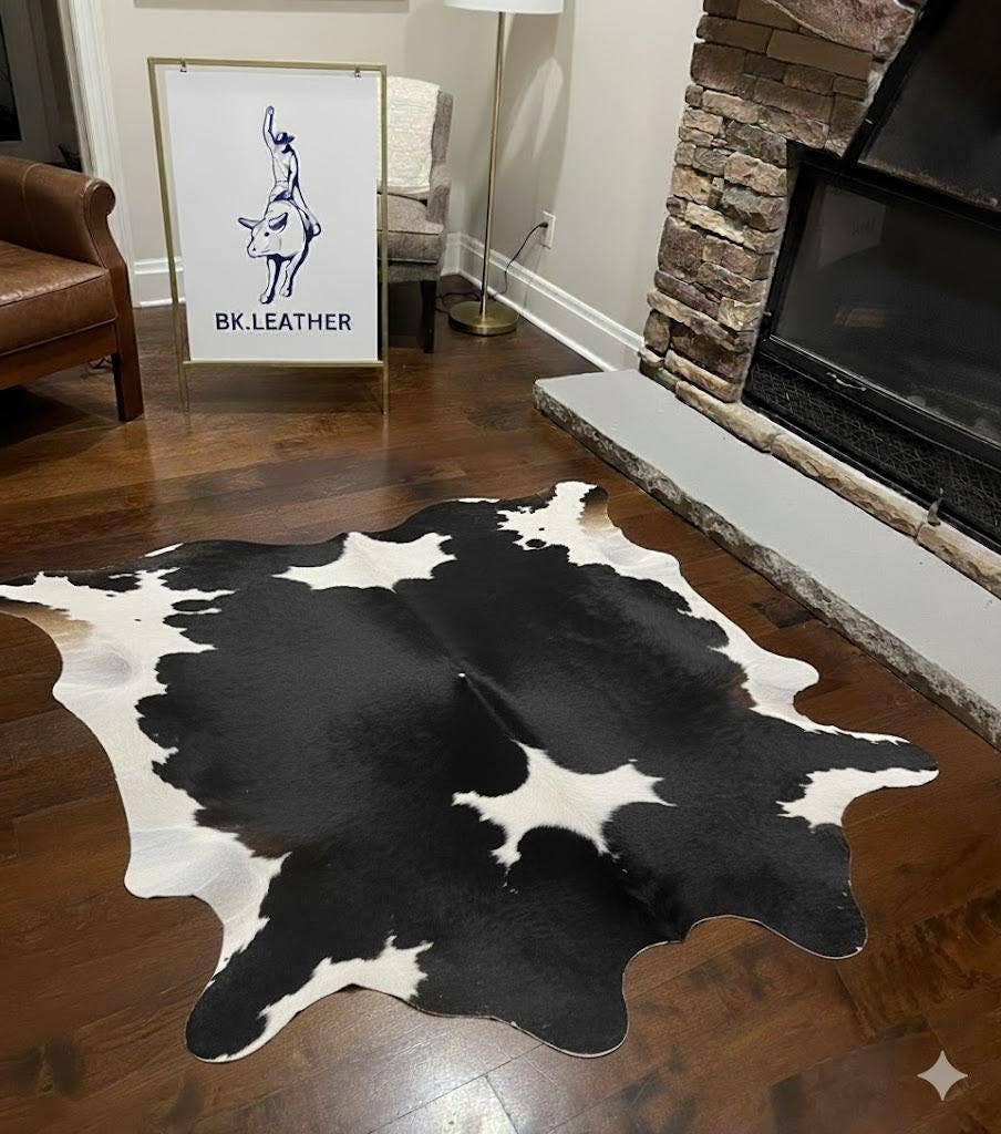 Tricolour Real Cowhide Rug: Cow Fur Area Rug: Brown & White / XXL (30-34 Sq.ft)