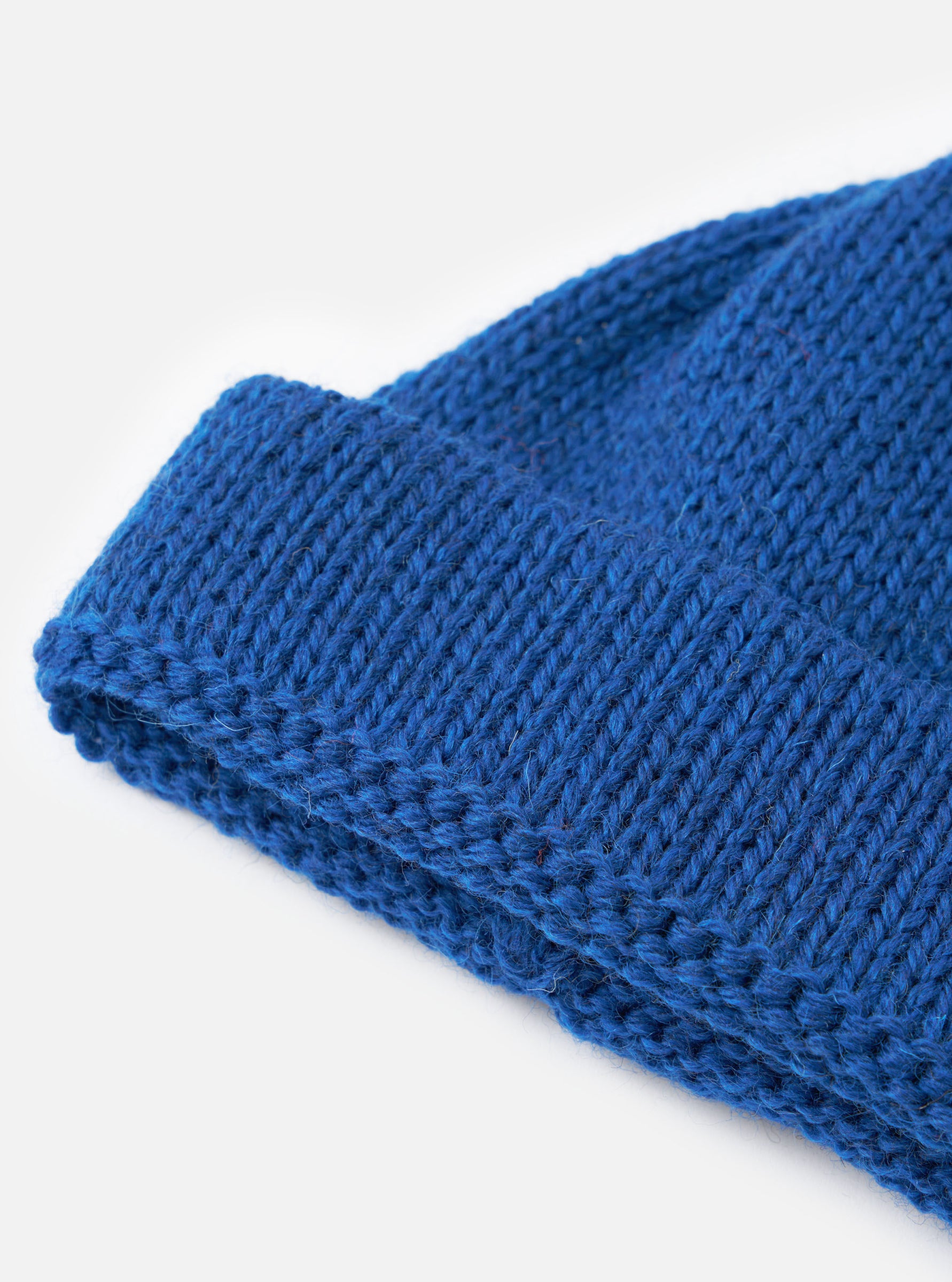 SHORT WATCH CAP - BRIGHT NAVY